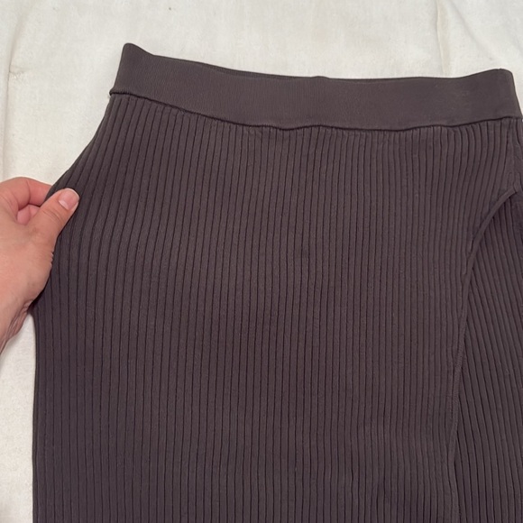 Akris Punto Skirt 
Stretch Viscose Midi Pencil... - Picture 9 of 9